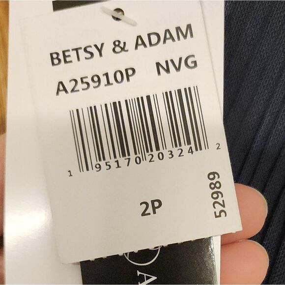 Betsy And Adam V Neck  Embroidered Gown Size 2P NWT - Picture 7 of 11